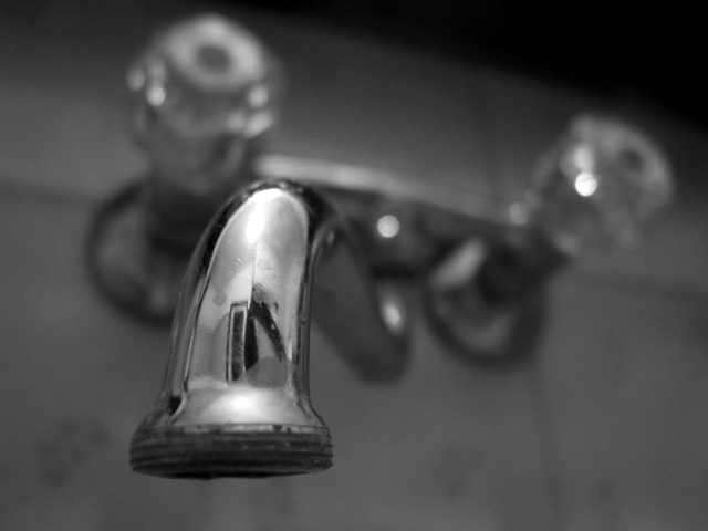 leaky faucet cost, How Much Does a Dripping Faucet Cost