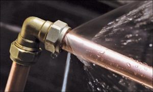 What causes pipes to leak